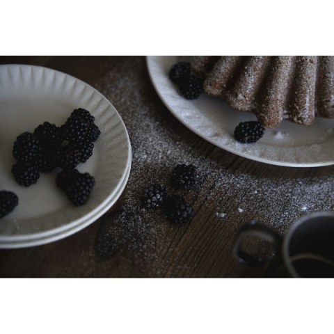 Talerz, biały, ceramika, śred. 27,5 cm