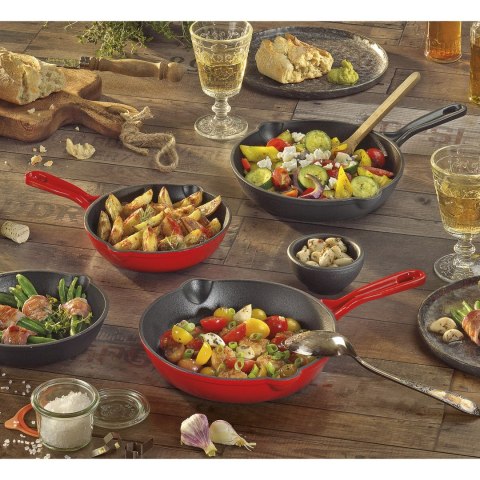 Patelnia żeliwna, śred. 20 cm, czarna